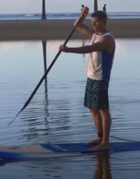 holding paddle correctly